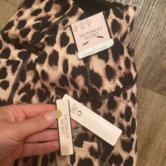 Victoria’s Secret Leopard Print Leggings NWTs - Picture 4 of 12